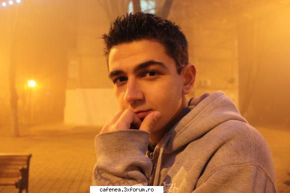 salutare, incep chiar eu sa ma prezint. numele meu este mihai, locuiesc in orasul de langa dunare,